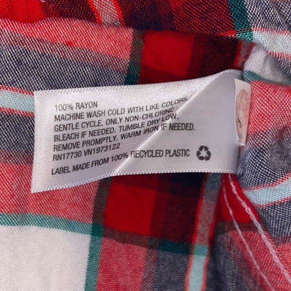 Universal‎ thread women’s plaid shirt - Picture 5 of 8